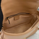 Marmont Medium Handbag (حقيبة يد مارمونت متوسطة الحجم) - Image 9