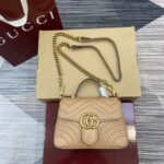 Marmont Mini Top Handle Bag (حقيبة مارمونت بمقبض علوي صغير)
