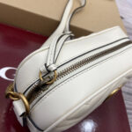 Marmont Mini Chain Shoulder Bag (حقيبة كتف مارمونت بسلسلة صغيرة) - Image 13