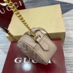 Marmont Mini Chain Shoulder Bag (حقيبة كتف مارمونت بسلسلة صغيرة) - Image 2