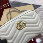 Marmont Mini Chain Shoulder Bag (حقيبة كتف مارمونت بسلسلة صغيرة) - Image 11