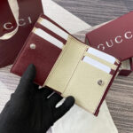 Leather Bi-Fold Wallet (محفظة جلدية ثنائية الطي) - Image 5