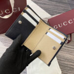Leather Bi-Fold Wallet (محفظة جلدية ثنائية الطي) - Image 2