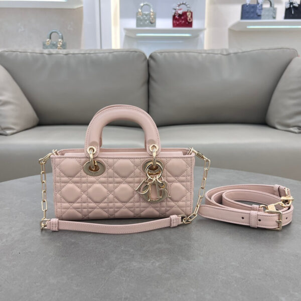 Lady D-Joy Handbag(حقيبة يد ليدي دي)