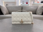 Miss D Handbag (حقيبة يد ميس دي)