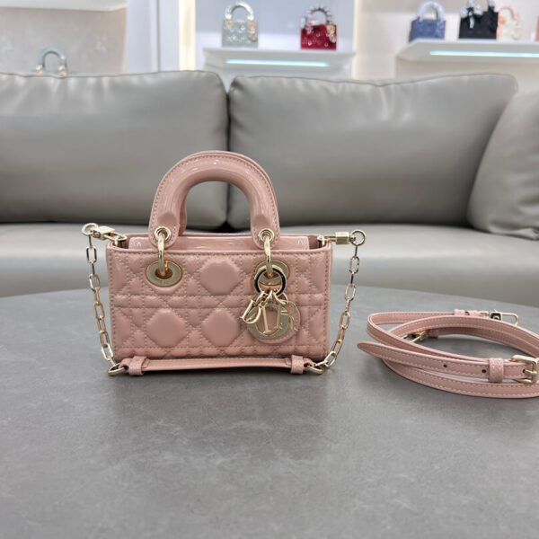 Lady D-Joy Handbag(حقيبة يد ليدي دي-جوي)