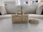 Lady D-Joy Handbag (حقيبة يد ليدي دي)
