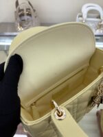 Lady D Small Series (سلسلة ليدي دي الصغيرة) - Image 8