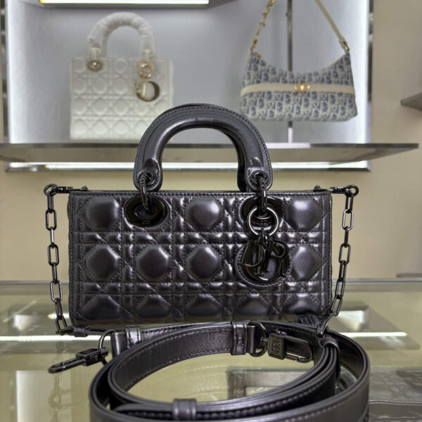 Lady D-Joy Handbag(حقيبة يد ليدي دي-جوي)