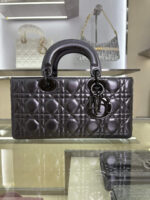 Lady D-Joy Handbag (حقيبة يد ليدي دي-جوي)