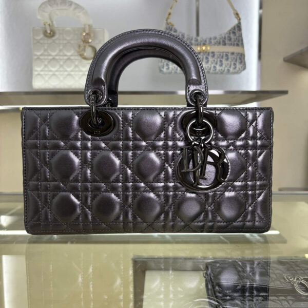 Lady D-Joy Handbag (حقيبة يد ليدي دي-جوي)