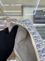 30 Montaigne Mini Shoulder Bag (حقيبة كتف ميني ٣٠ مونتين) - Image 3