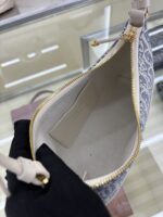 30 Montaigne Mini Shoulder Bag (حقيبة كتف ميني ٣٠ مونتين) - Image 6