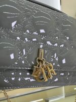 Lady D Pearl Clutch(حقيبة ليدي دي بيرل كلتش) - Image 5