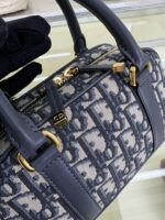 D-Vibe Mini Handbag (حقيبة دي-فايب الصغيرة) - Image 8