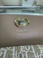 Miss Caro Chain Handbag(حقيبة يد ميس كارو بسلسلة) - Image 4