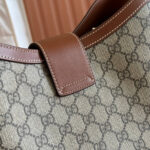 Padlock Shoulder Bag (حقيبة كتف "بادلوك") - Image 2