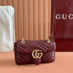 Marmont Small Shoulder Bag (حقيبة كتف مارمونت سمول )