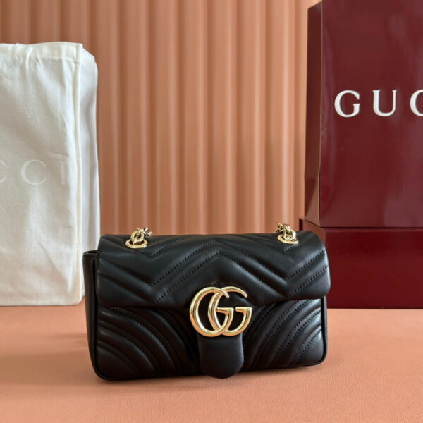 Marmont Small Shoulder Bag (حقيبة كتف مارمونت سمول )
