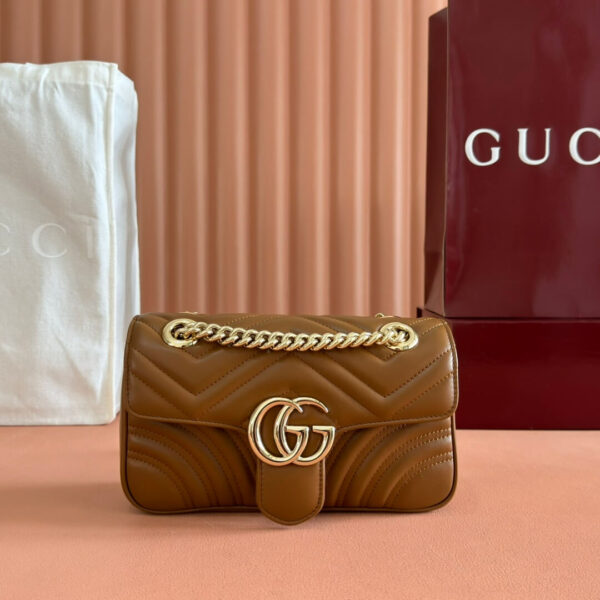 Marmont Quilted Mini Handbag (حقيبة مارمونت المبطنة ميني)