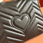 Marmont Small Top Handle Bag (حقيبة  مارمونت ذات مقبض علوي) - Image 3