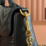 Marmont Small Top Handle Bag (حقيبة  مارمونت ذات مقبض علوي) - Image 4