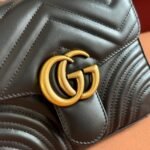 Marmont Small Top Handle Bag (حقيبة  مارمونت ذات مقبض علوي) - Image 8