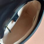 Marmont Medium Top Handle Bag (حقيبة مارمونت متوسطة الحجم بمقبض علوي) - Image 5