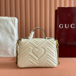 Marmont Medium Top Handle Bag  (حقيبة مارمونت متوسطة الحجم بمقبض علوي) - Image 2