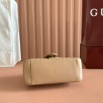 Marmont Small Top Handle Bag (حقيبة  مارمونت ذات مقبض علوي) - Image 4