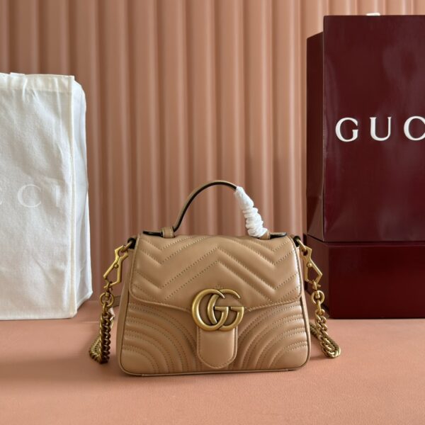 Marmont Small Top Handle Bag (حقيبة  مارمونت ذات مقبض علوي)