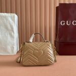 Marmont Small Top Handle Bag (حقيبة  مارمونت ذات مقبض علوي) - Image 7