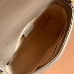 Marmont Small Top Handle Bag (حقيبة  مارمونت ذات مقبض علوي) - Image 2