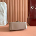 Marmont Small Top Handle Bag (حقيبة  مارمونت ذات مقبض علوي) - Image 3