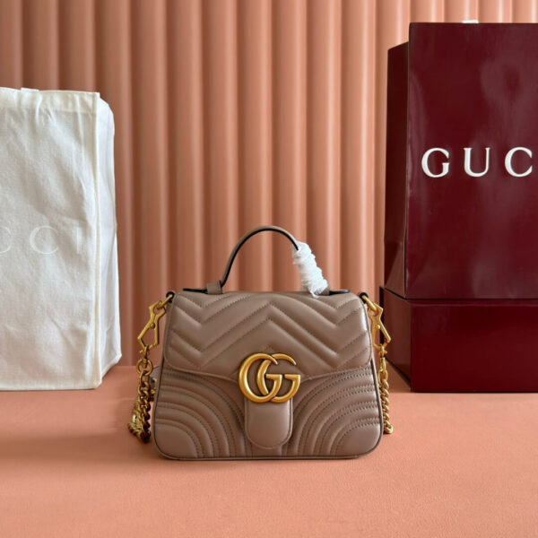 Marmont Small Top Handle Bag (حقيبة  مارمونت ذات مقبض علوي)