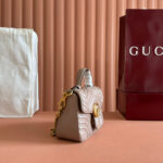 Marmont Small Top Handle Bag (حقيبة  مارمونت ذات مقبض علوي) - Image 7