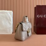 Marmont Medium Top Handle Bag (حقيبة مارمونت متوسطة الحجم بمقبض علوي) - Image 7