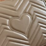 Marmont Medium Top Handle Bag (حقيبة مارمونت متوسطة الحجم بمقبض علوي) - Image 8
