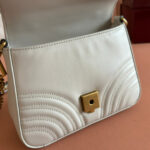 Marmont Small Top Handle Bag (حقيبة  مارمونت ذات مقبض علوي) - Image 3
