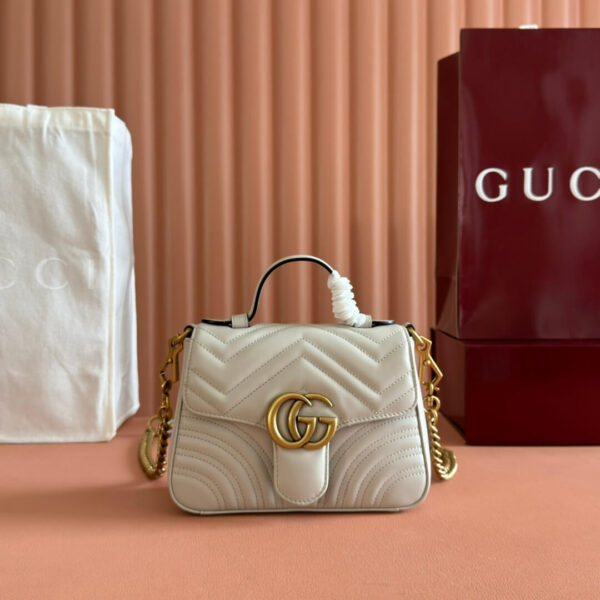 Marmont Small Top Handle Bag (حقيبة  مارمونت ذات مقبض علوي)
