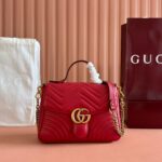 Marmont Medium Top Handle Bag  (حقيبة مارمونت متوسطة الحجم بمقبض علوي)