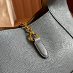 Gucci Softbit Medium Shoulder Bag (حقيبة كتف متوسطة سوفت بيت) - Image 5