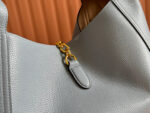 Softbit Maxi Shoulder Bag (حقيبة كتف ماكسي سوفت بيت) - Image 2
