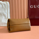 Gucci Softbit Medium Shoulder Bag (حقيبة كتف متوسطة سوفت بيت) - Image 6