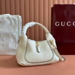 Gucci Softbit Medium Shoulder Bag (حقيبة كتف متوسطة سوفت بيت) - Image 3