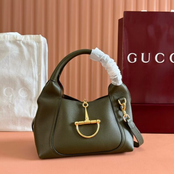 Softbit Medium Shoulder Bag (حقيبة كتف متوسطة سوفت بيت )