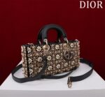 Lady Joy Embroidered Bag (حقيبة ليدي جوي مطرزة) - Image 4