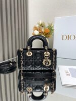 Lady D-Joy Mini Bag (حقيبة ليدي دي-جوي ميني)