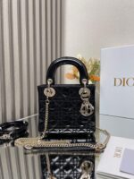 Lady D Handbag( حقيبة يد ليدي دي)