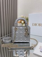 Lady D Three-Compartment(حقيبة ليدي دي بثلاث حجرات)